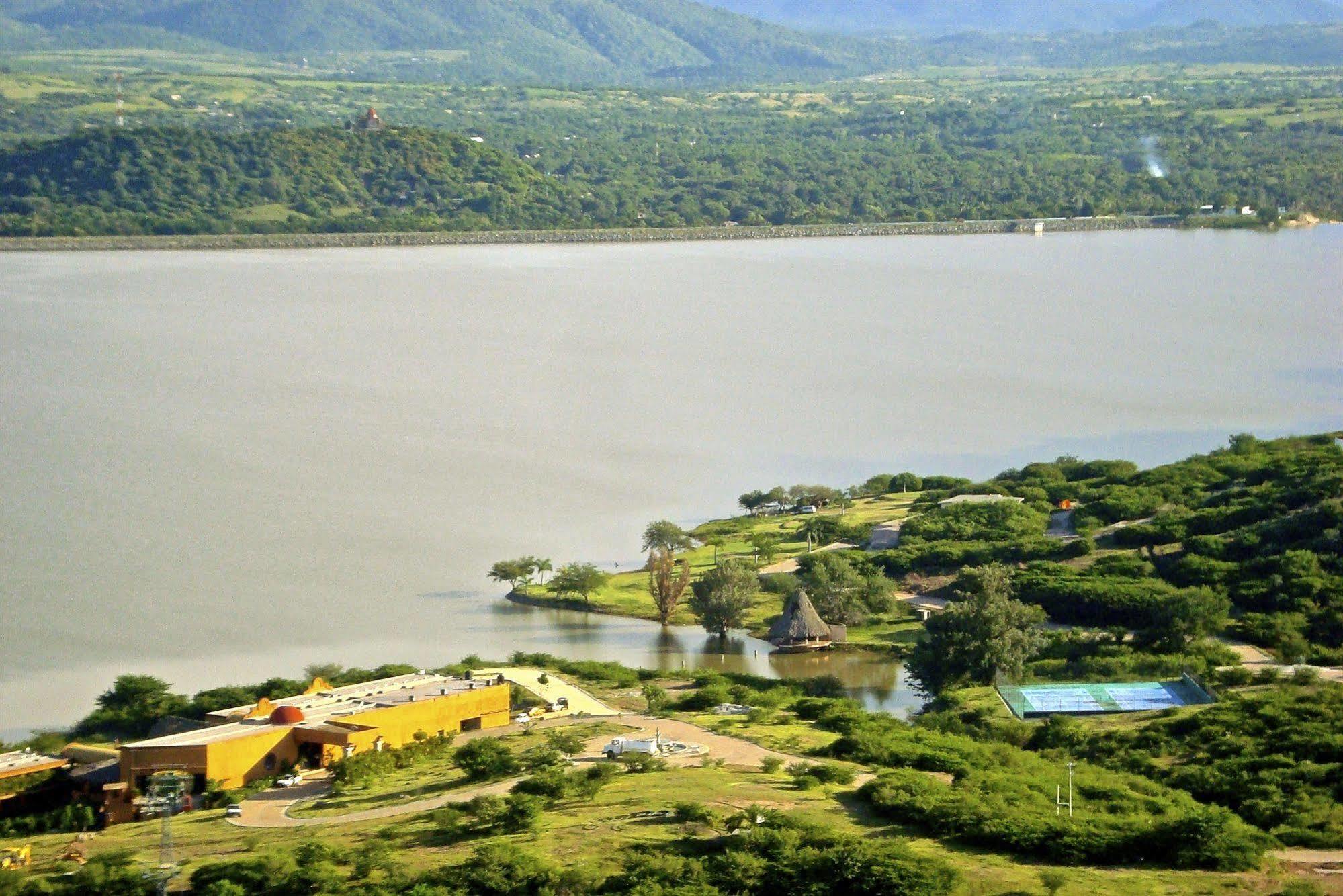 فندق Tepecoacuilco de Trujanoفي  Vida En El Lago المظهر الخارجي الصورة